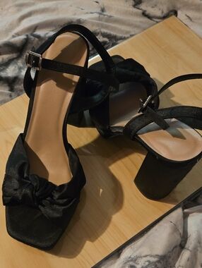 Black Satin Knot Front Block Heel Sandals - Women